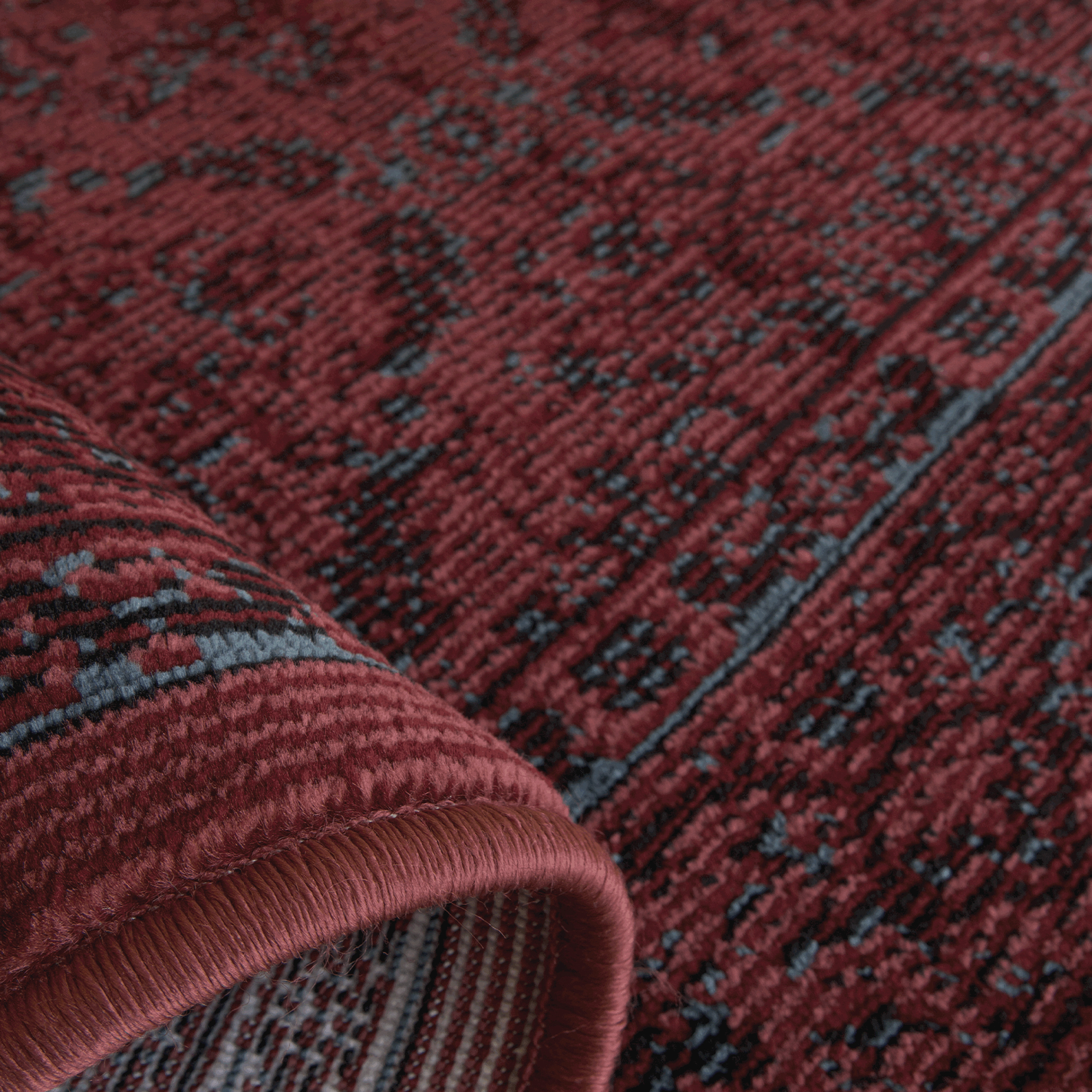 Gulzar Rug – Heritage Charm in Deep Red