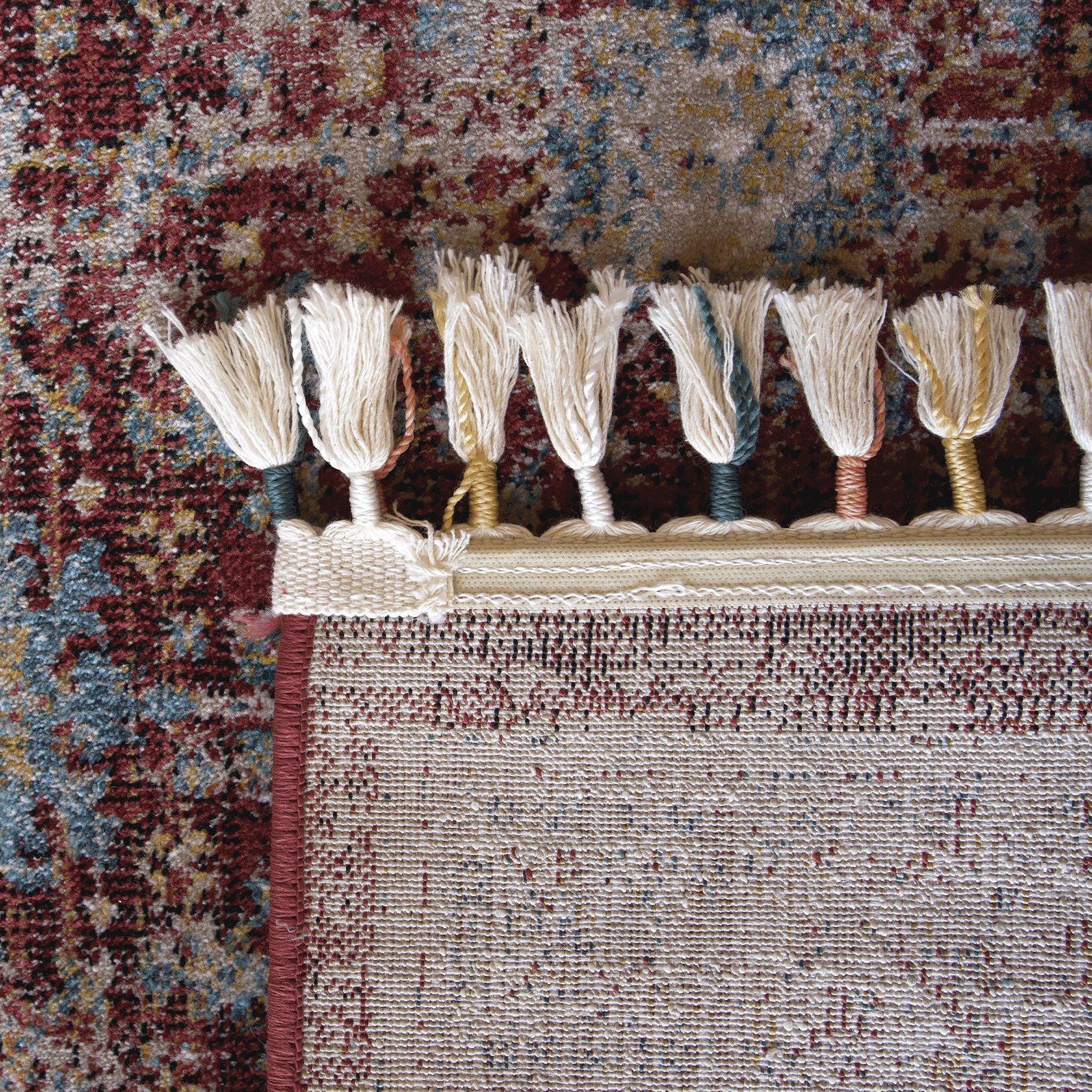 Gulzar Rugs – A Symphony of Traditional Luxury